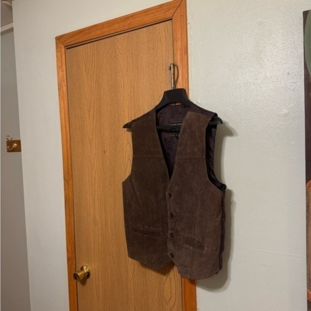 Expressions Contemporary Medium Solid Brown Three-Button Leather Vest - Vintage
